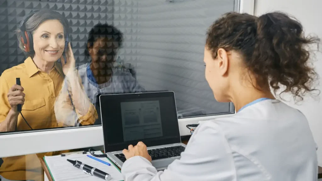 اتاقک شنوایی