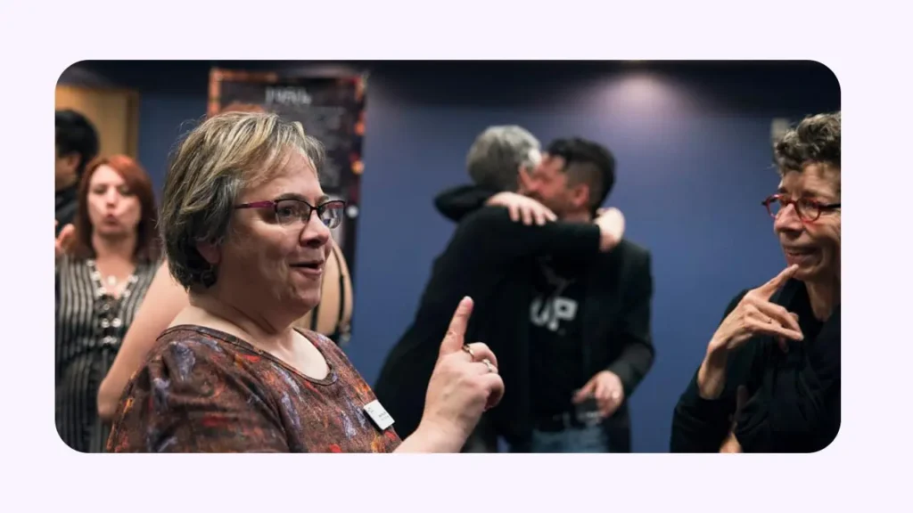 راهنمای ارتباط با افراد کم شنوا در فضای عمومی