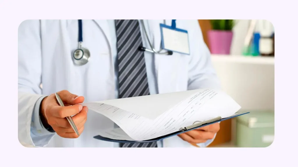 بررسی سابقه پزشکی بیمار 