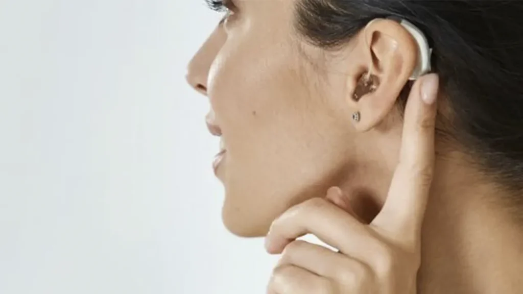 سمعک پشت گوشی باز