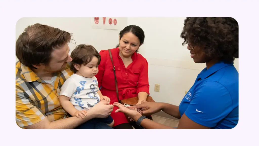 اهمیت حضور و حماتی والدین در تست غربالگری شنوایی نوزازدان 